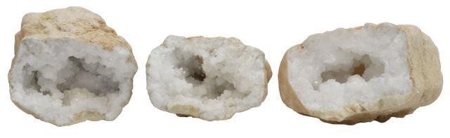 Appraisal: lot of Geological specimens white crystal quartz geodes in rock