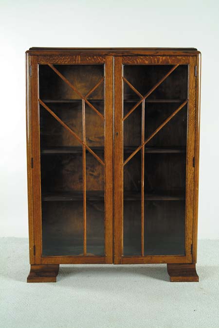 Appraisal: NICE OAK GLASS DOOR BOOKCASE Front doors with interesting mullions