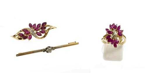 Appraisal: RUBY AND BRILLIANT-CUT DIAMOND RING AND BROOCHES Yellow gold and