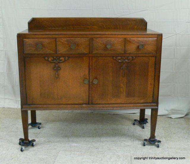 Appraisal: Vintage Quarter Sawn Oak Sideboard Buffet - two spacious utility