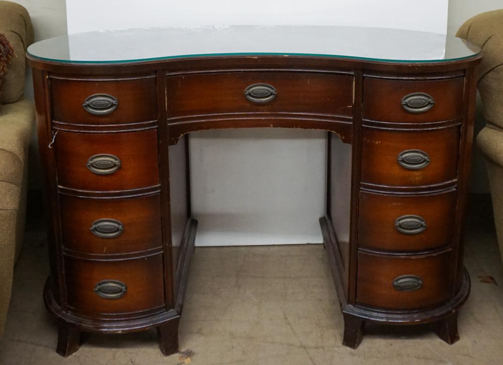 Appraisal: Federal Style Mahogany Kidney-shaped Desk x x in x x