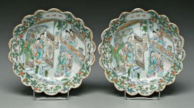 Appraisal: Two pieces Chinese export porcelain famille verte round scalloped serving