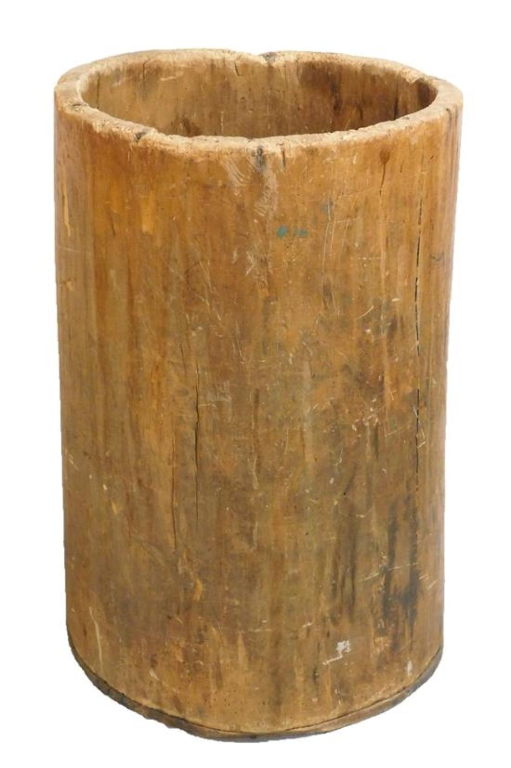 Appraisal: Tree trunk barrel wear consistent with age and use sold