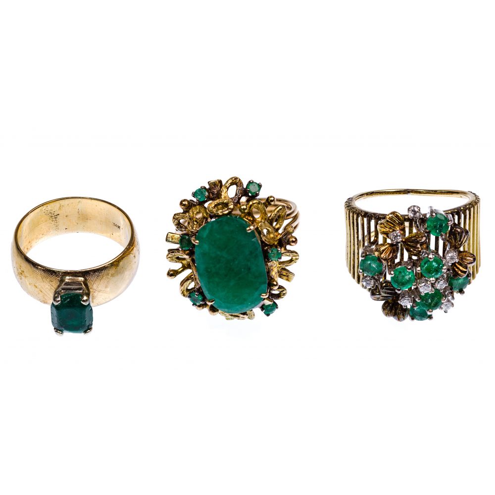 Appraisal: K YELLOW GOLD AND EMERALD RING ASSORTMENT rings including having