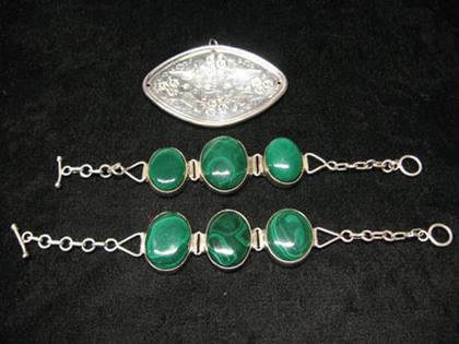 Appraisal: Group of assorted jewelry Two bracelets set with oval malachite