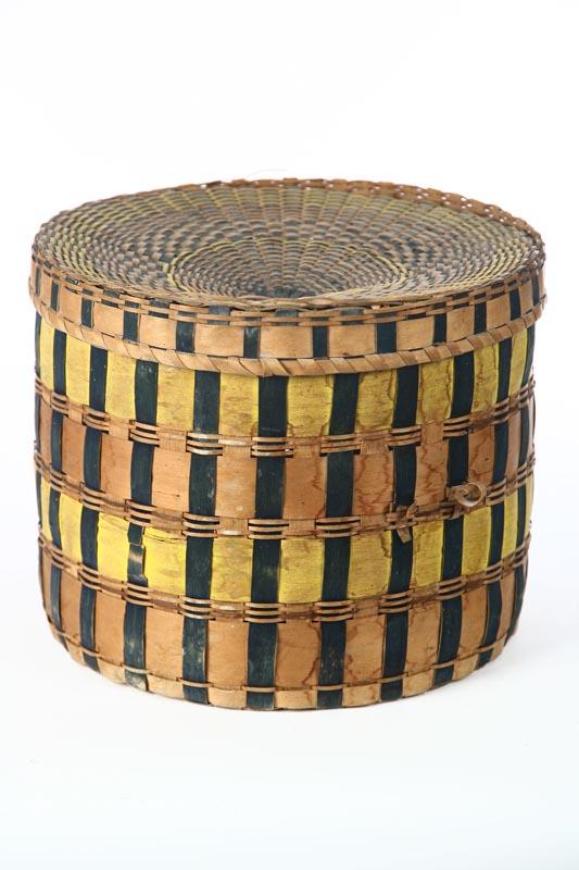 Appraisal: BASKET American early th century woven splint Large lidded basket