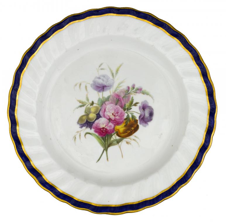 Appraisal: A DERBY PLATE painted with a central spray of roses