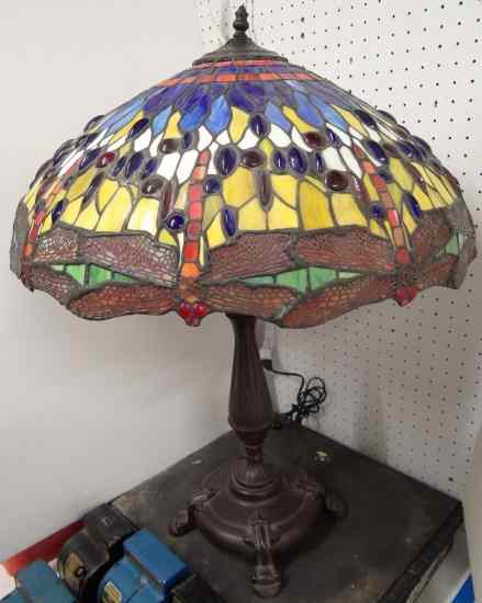 Appraisal: Leaded glass shade table lamp Works '' Ht