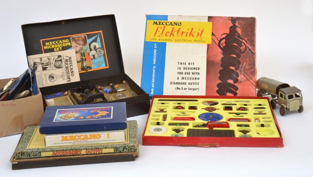 Appraisal: COLLECTION OF MECCANO SETS INCLUDING ELEKRIKIT GEARS OUTFIT A ACCESSORY