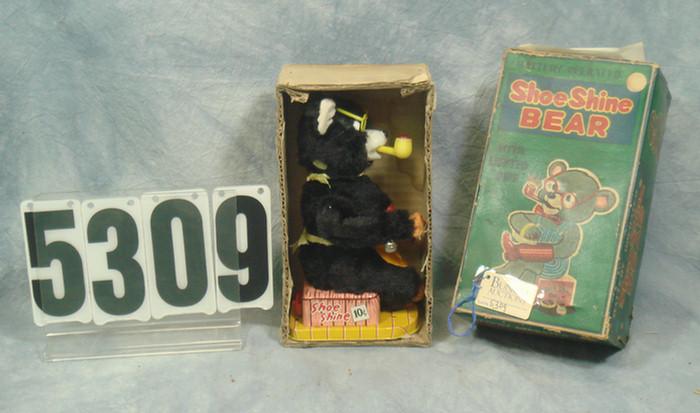 Appraisal: Battery operated Shoe Shine Bear works fur has rubs and