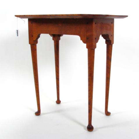 Appraisal: David Smith Cabinet Makers Ohio rectangular top end table curly