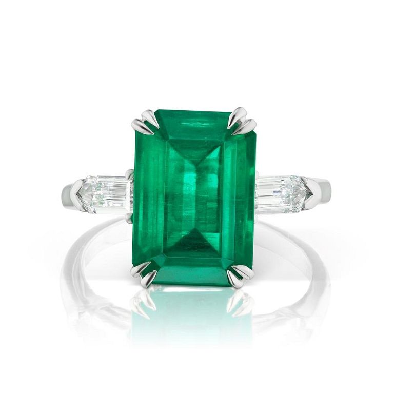 Appraisal: Platinum ct Colombian Emerald and Diamond Ring COLOMBIAN EMERALD AND