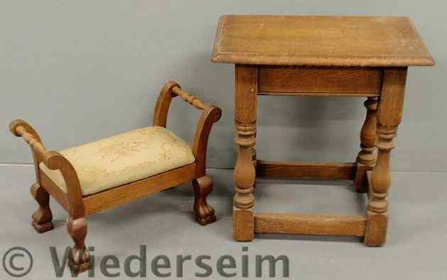 Appraisal: Jacobean style oak joint stool h top x tog w