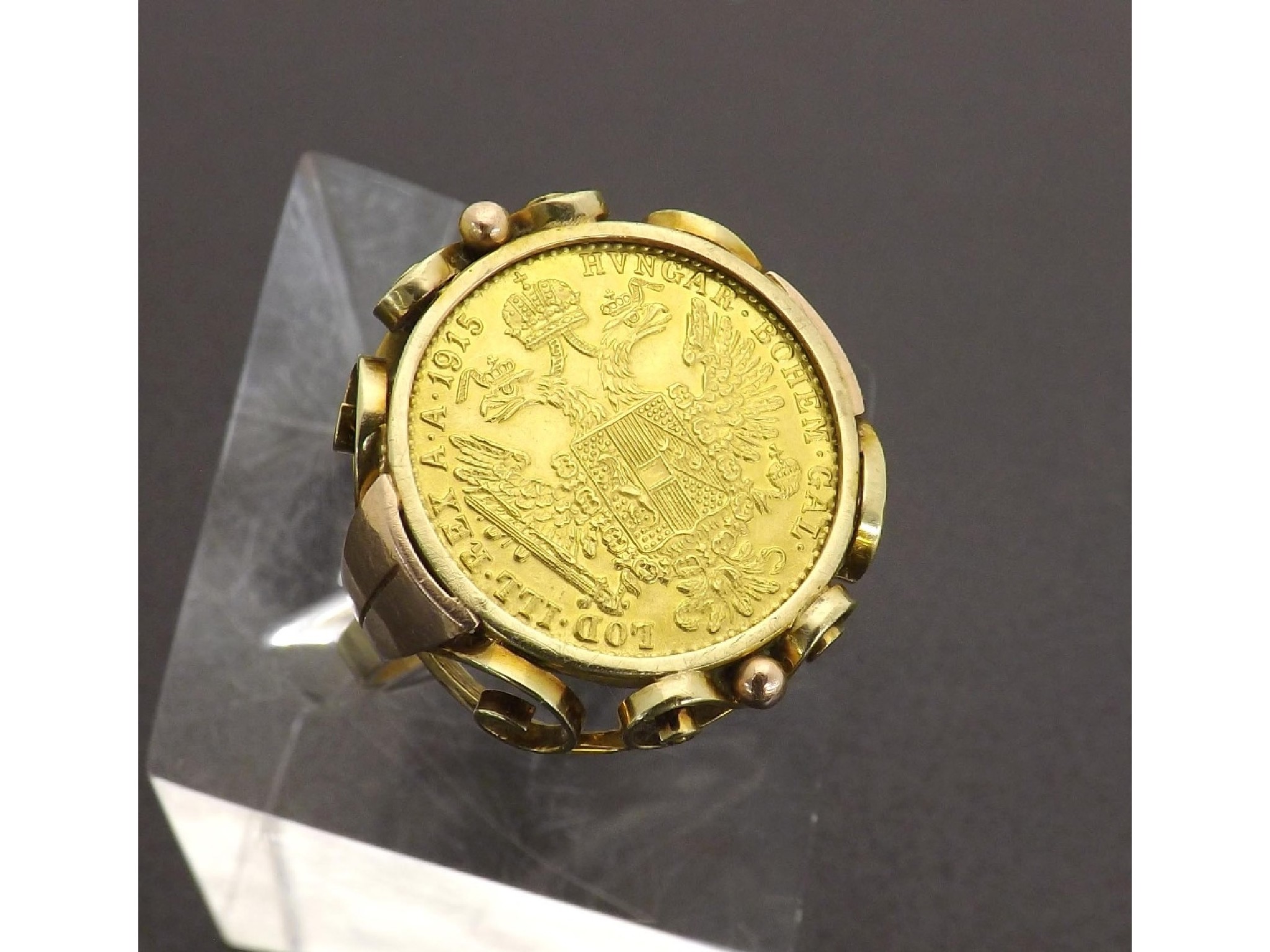 Appraisal: k gold mounted ring inset with a Austrian one ducat