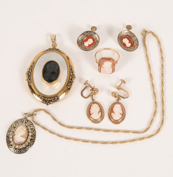 Appraisal: Lot of pieces Victorian and vintage cameo jewelry including Victorian