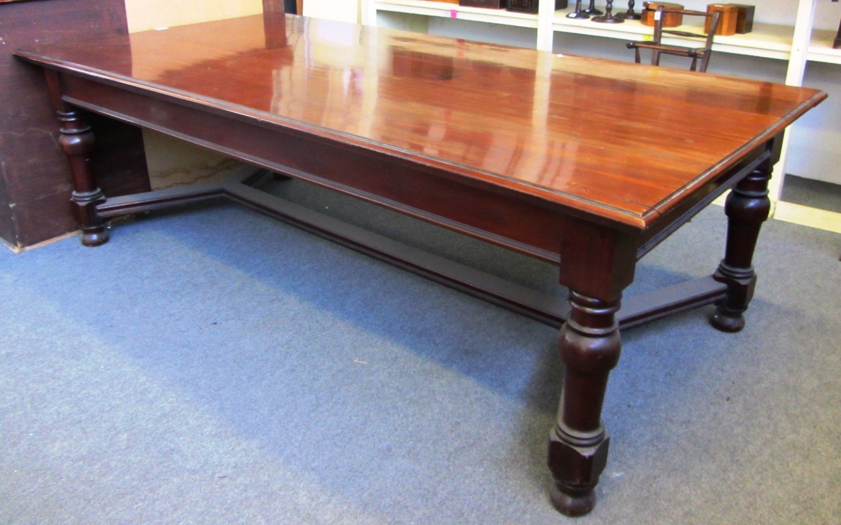 Appraisal: A Victorian mahogany dining table on turned supports cm x