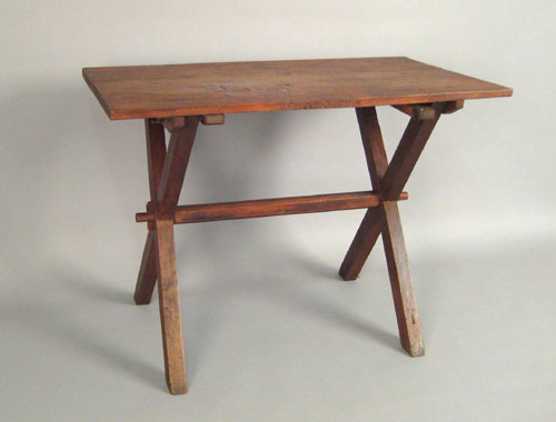 Appraisal: Pennsylvania walnut and pine sawbuck table h