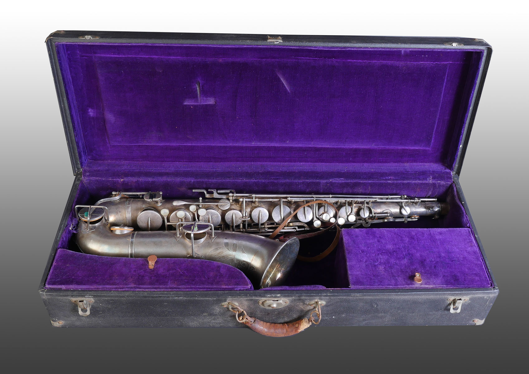 Appraisal: VINTAGE BUESCHER TRUE-TONE TENOR SAXOPHONE IN CASE Serial in original