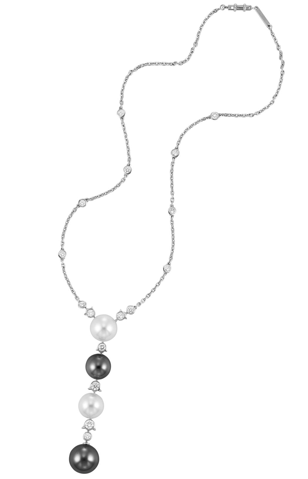 Appraisal: White Gold Gray and White Cultured Pearl and Diamond Chain