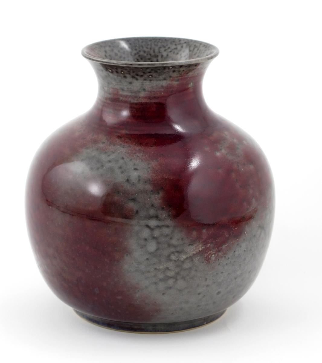 Appraisal: A Ruskin Pottery high-fired stoneware vase