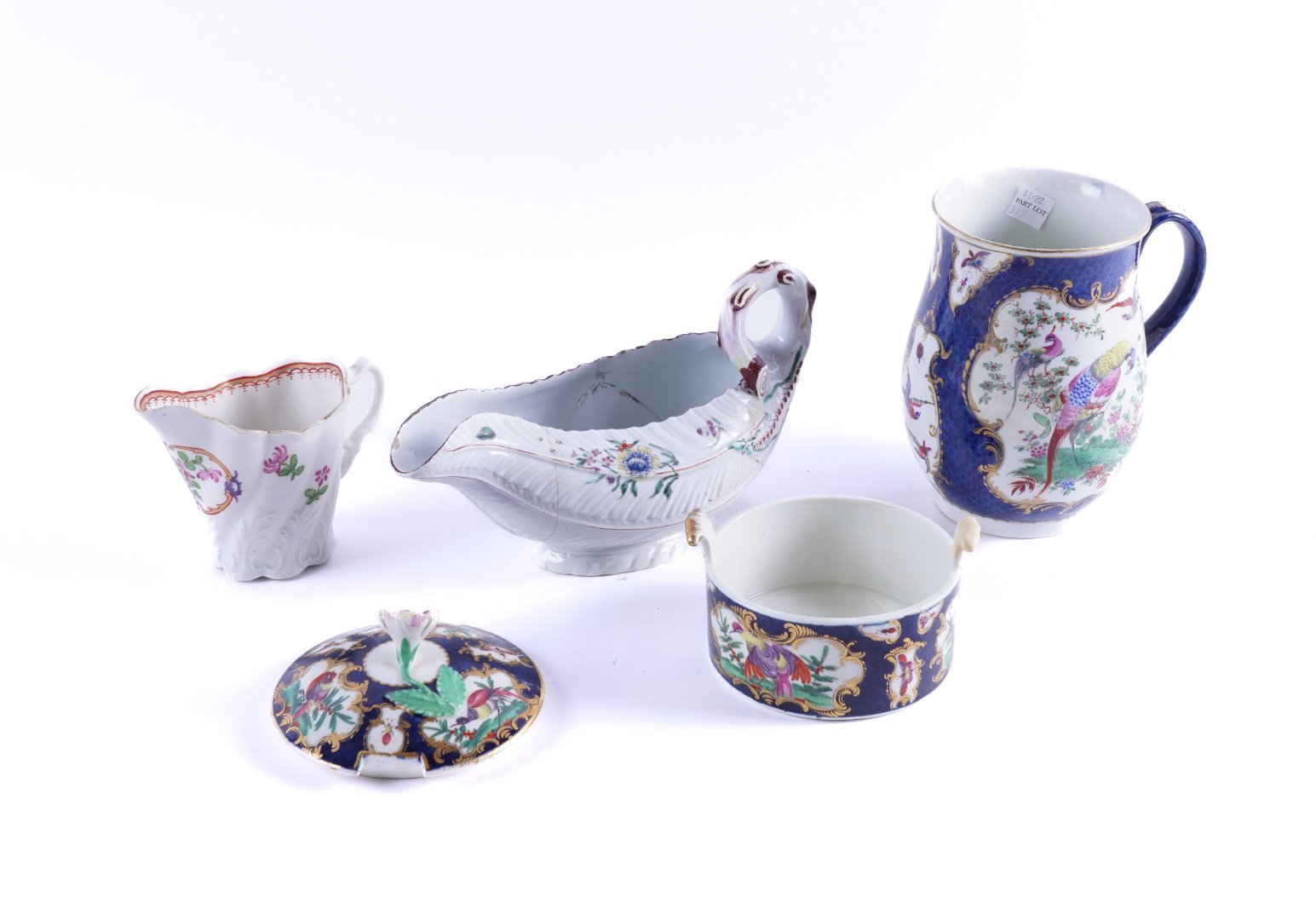 Appraisal: A GROUP OF WORCESTER PORCELAINS Circa - Comprising a cos