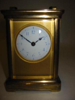 Appraisal: A FRENCH CARRIAGE CLOCK the single barrel movement with platform