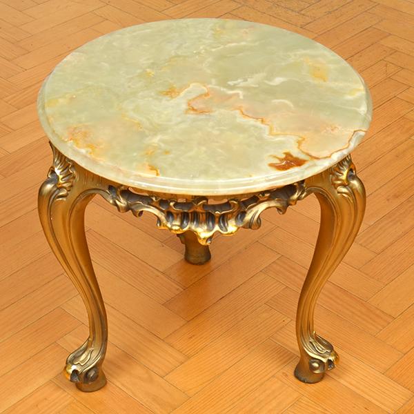 Appraisal: A GILT WOOD FRAMED SIDE TABLE WITH AN ONYX TOP