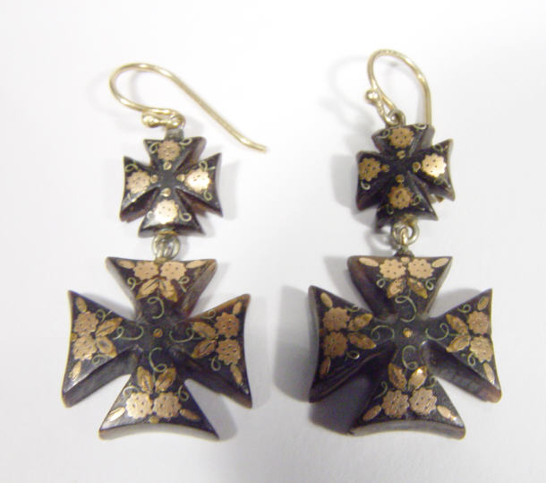 Appraisal: Pair of Victorian tortoiseshell and gold inlaid pendant earrings