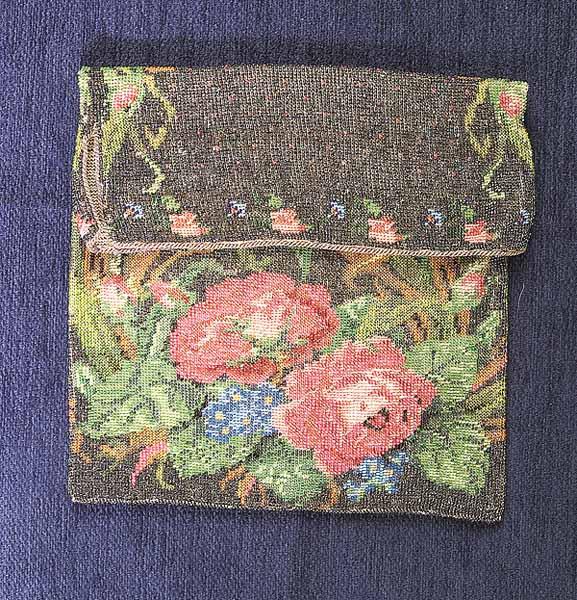 Appraisal: A Continental Beaded Evening Bag mid-to-late th c the design