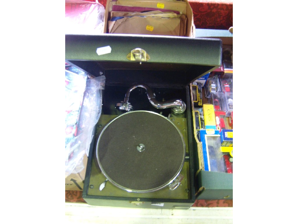 Appraisal: A cased Odeon gramophone together with a small collection of