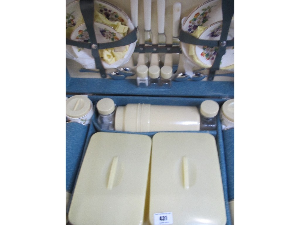 Appraisal: Sirram picnic set