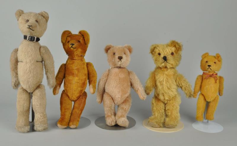 Appraisal: Lot of Teddy Bears Includes five nice teddy bears All