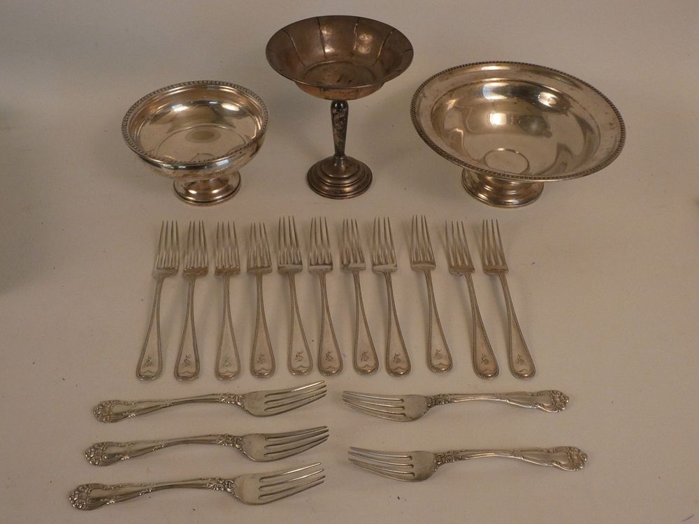 Appraisal: LOT SILVER FLATWARE INCL DURGIN Sterling flatware includes set Durgin