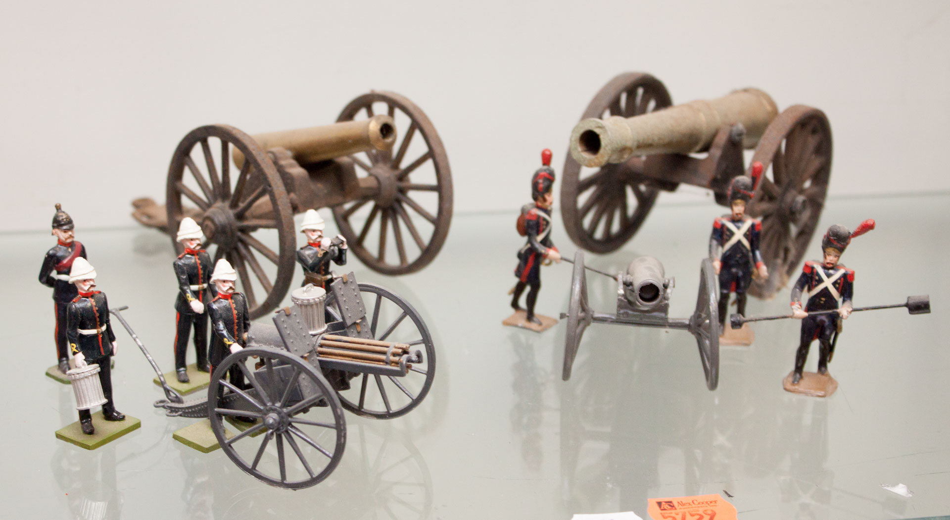 Appraisal: Assorted miniature diorama figures French cannon group British Gatling gun