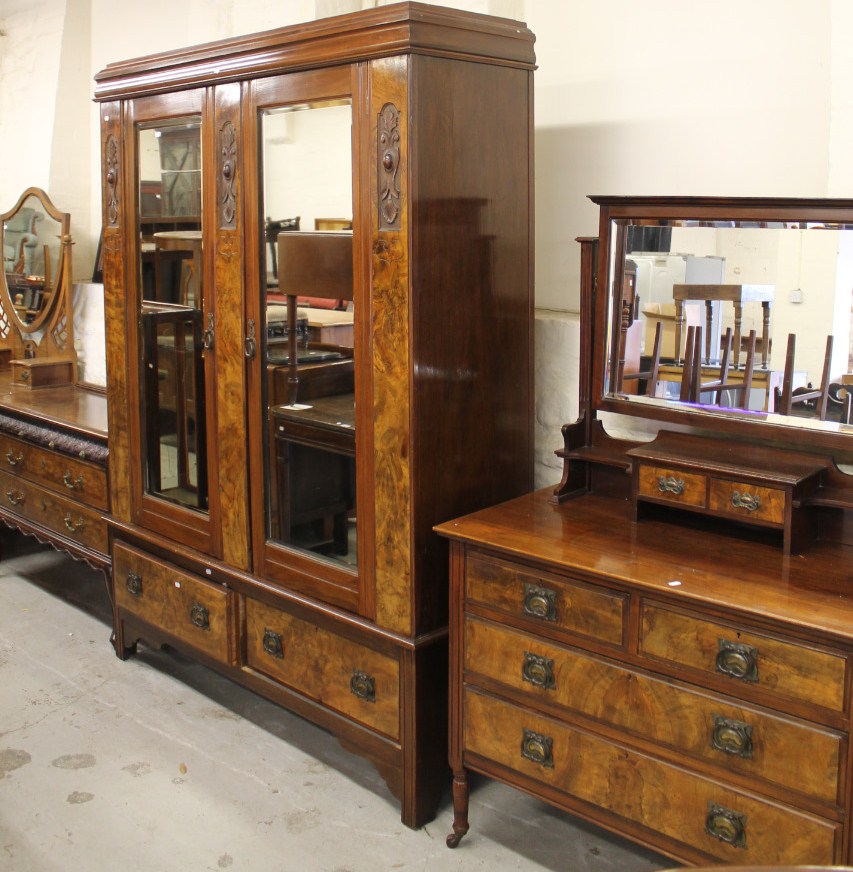 Appraisal: An early thC walnut veneered harlequin bedroom trio comprising double