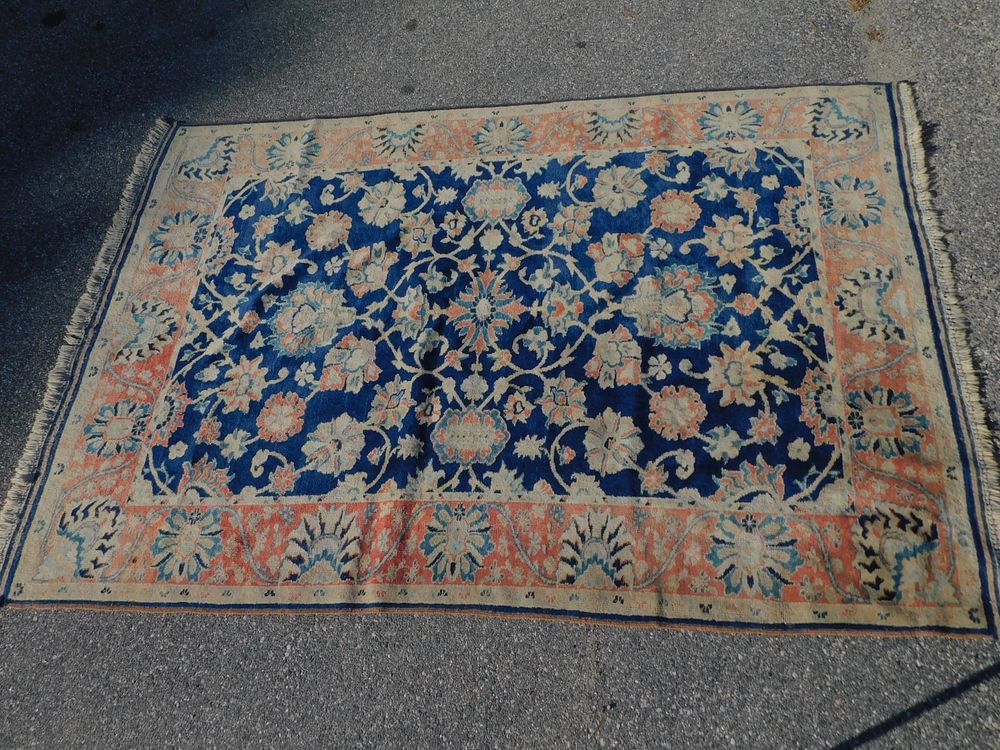 Appraisal: ANTIQUE BLUE MAHAL RUG Semi-antique Mahal carpet with allover floral