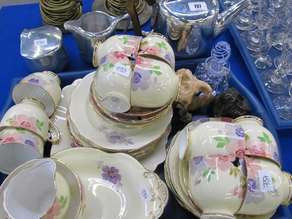 Appraisal: Lot comprising a tray lot of Roslyn china teaware etc