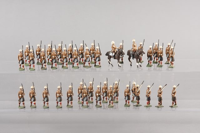 Appraisal: Lot of repainted Britains figures representing Cameron Highlanders Tropical Service