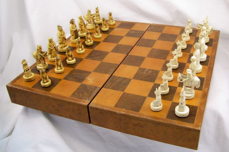 Appraisal: Ivory Chess Set w carrying case Chinese chess board set