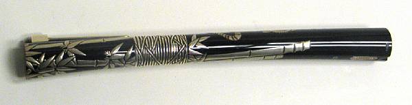 Appraisal: VISCONTI Maki-e Lacquer White Tiger Fountain Pen The graceful curve