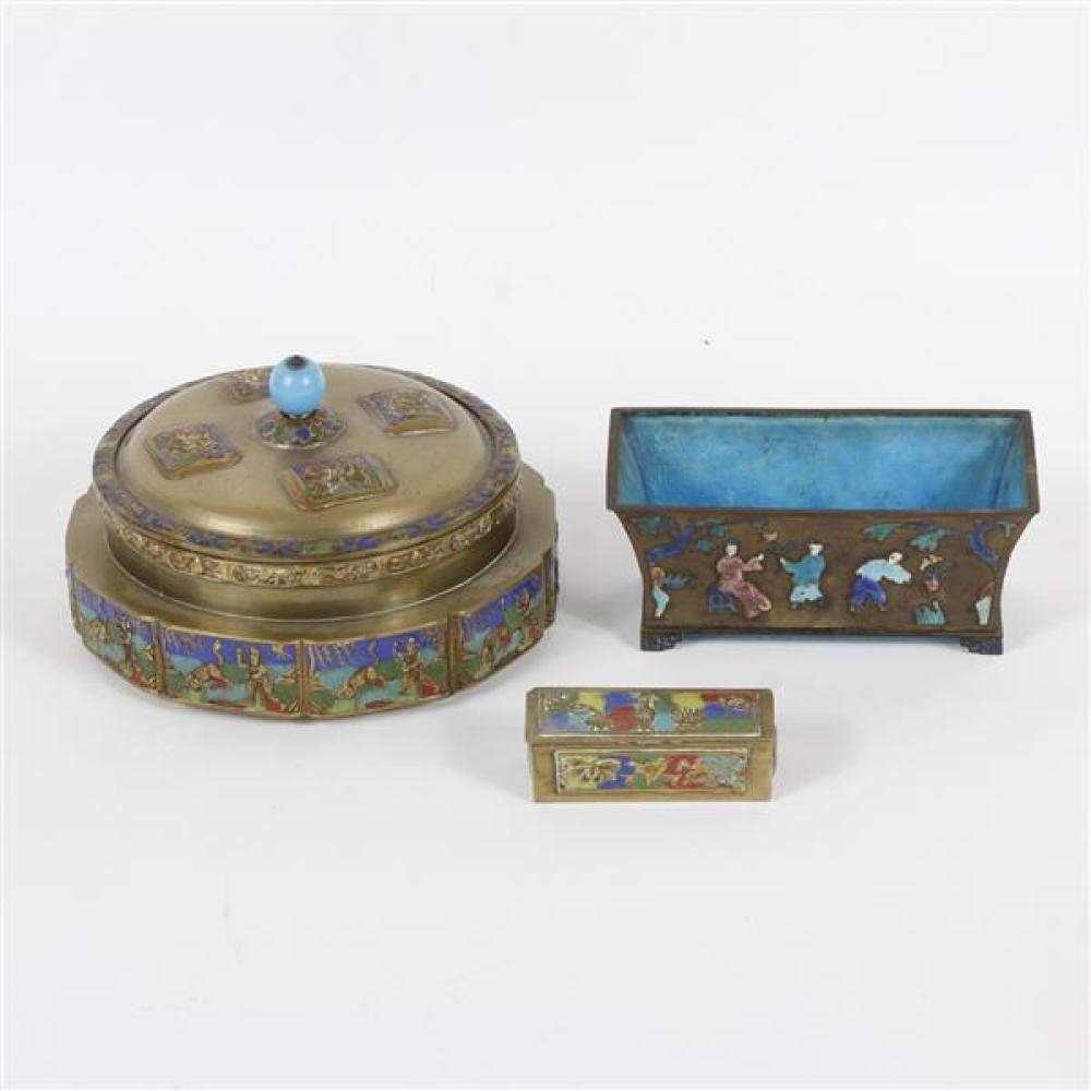 Appraisal: CHINESE PC ENAMELED BRONZE BOX WITH LID AND PEKING GLASS