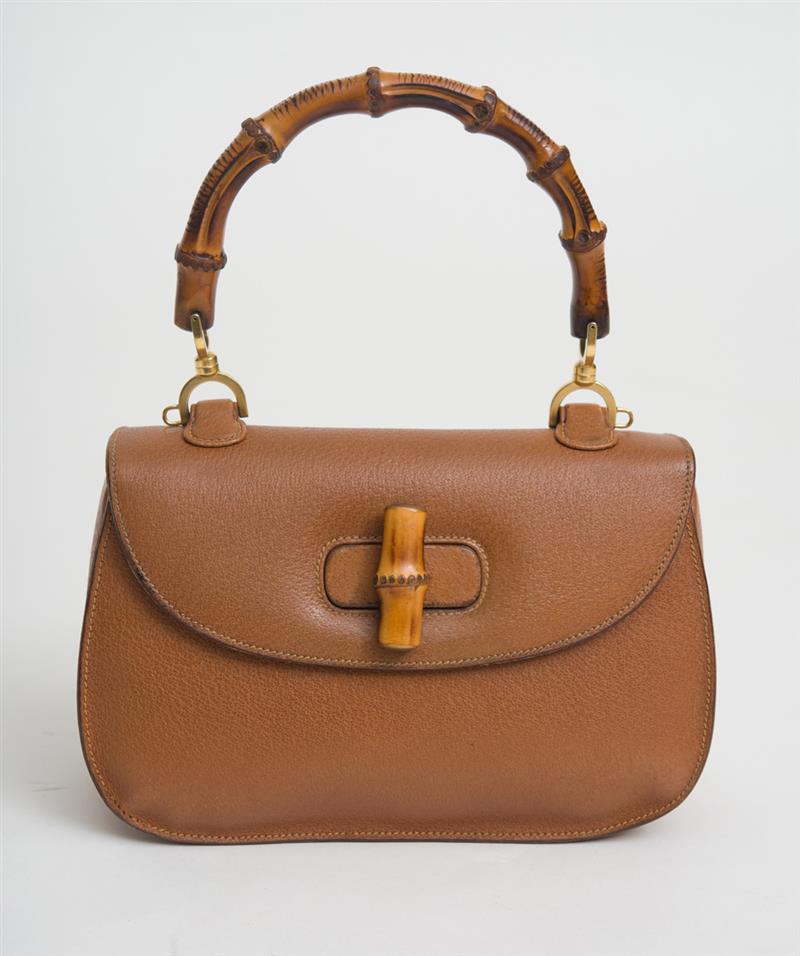 Appraisal: GUCCI CHESTNUT BROWN LEATHER HANDBAG WITH BAMBOO HANDLE Bag marked