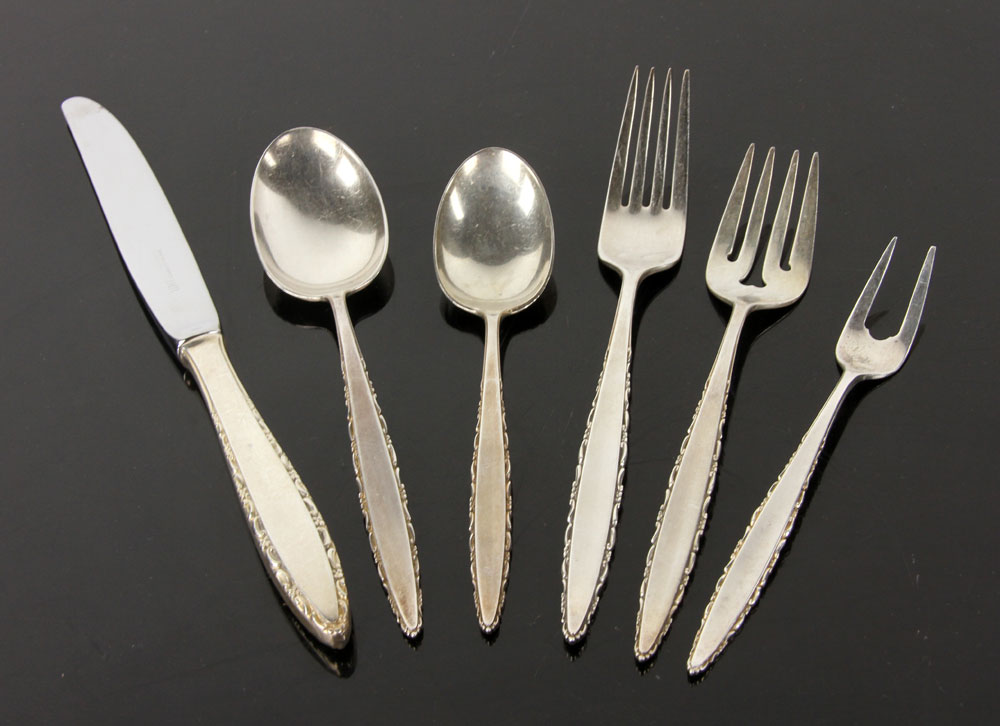 Appraisal: - Lunt Sterling Flatware Set Lunt sterling flatware set lace