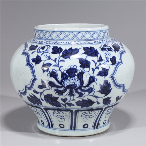 Appraisal: Chinese blue and white porcelain vase with allover floral and