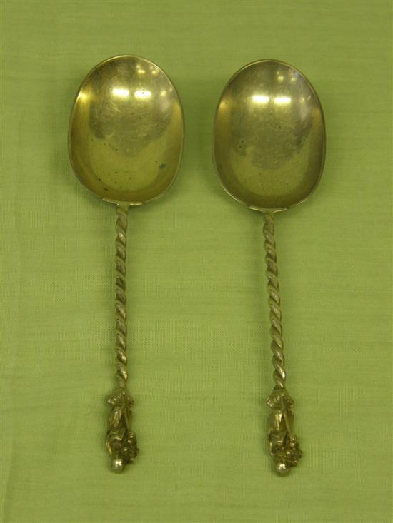 Appraisal: Pair of Victorian silver spoons with rope twist handles topped