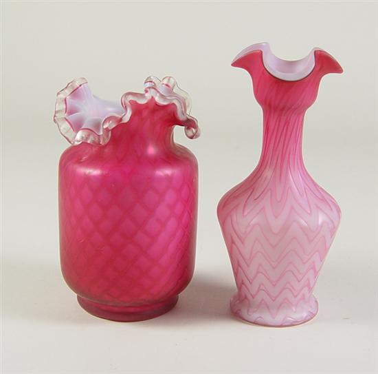 Appraisal: Two Cased Glass Vases Cased glass vase with lattice crosshatch