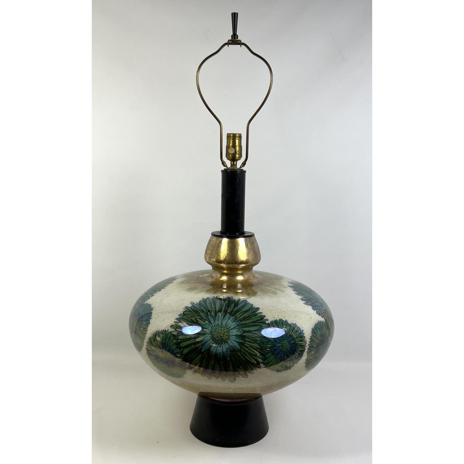 Appraisal: Laurel Reverse Painted Glass Lamp Dimensions H inches W inches