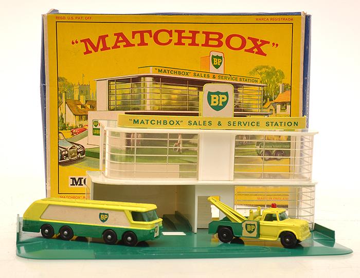 Appraisal: MATCHBOX MG- SERVICE STATION BP WITH UNBOXED NO BP DODGE