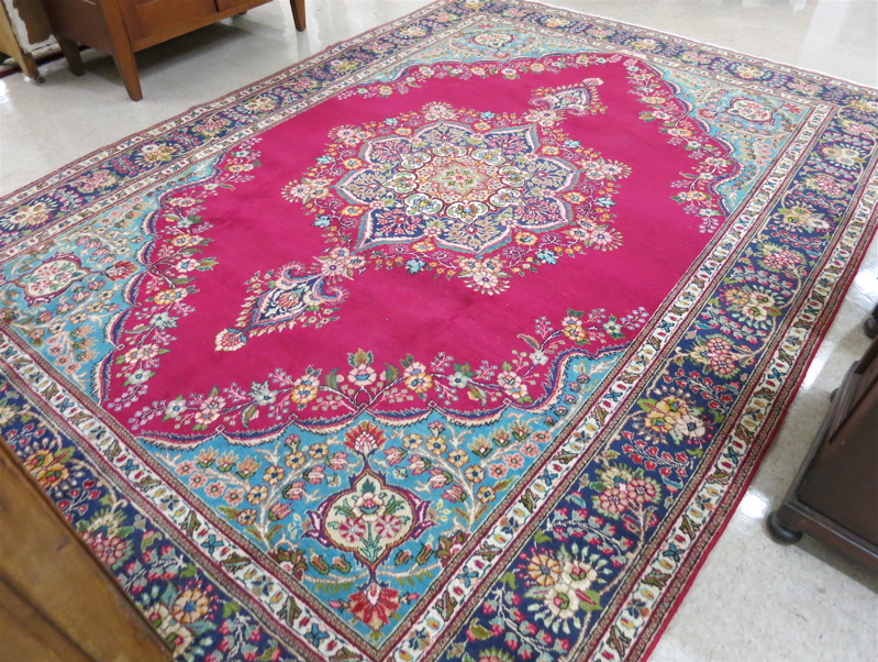 Appraisal: PERSIAN TABRIZ CARPET East Azerbaijan Province northwestern Iran hand knotted