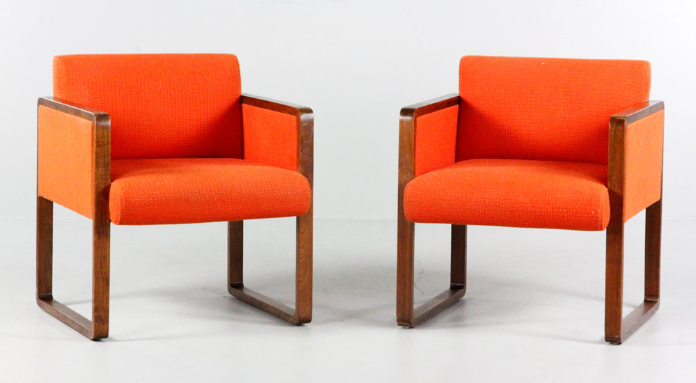 Appraisal: - Knoll Lounge Chairs Lot of two Knoll lounge chairs